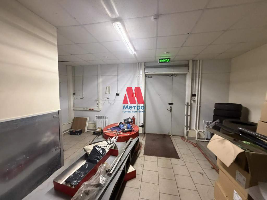 Продам торговое помещение 441.8 м.кв.