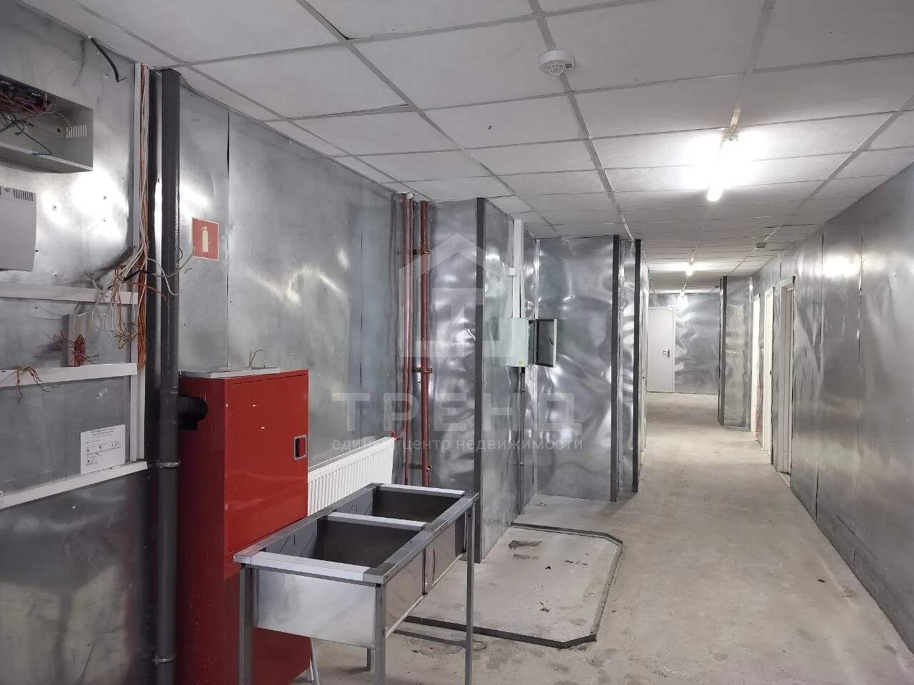 Сдам в аренду помещение свободного назначения 401.2 м.кв.