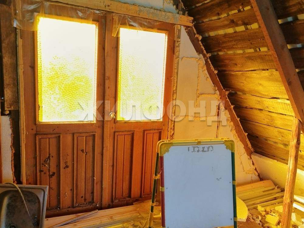 Продам земельный участок 1400 м.кв.