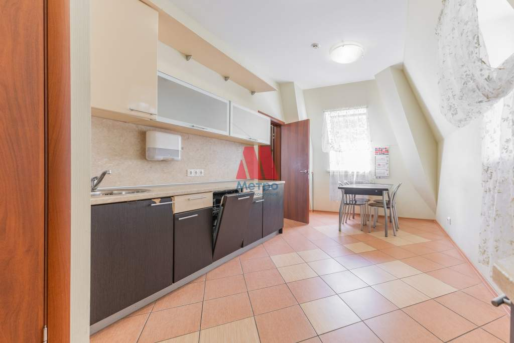Сдам в аренду офис 200 м.кв.