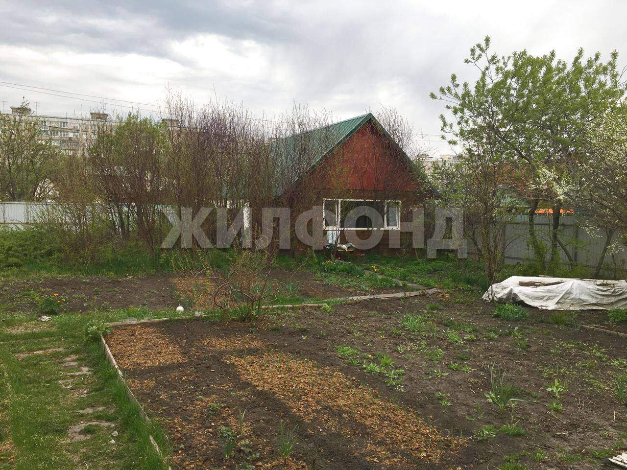 Продам земельный участок 629 м.кв.