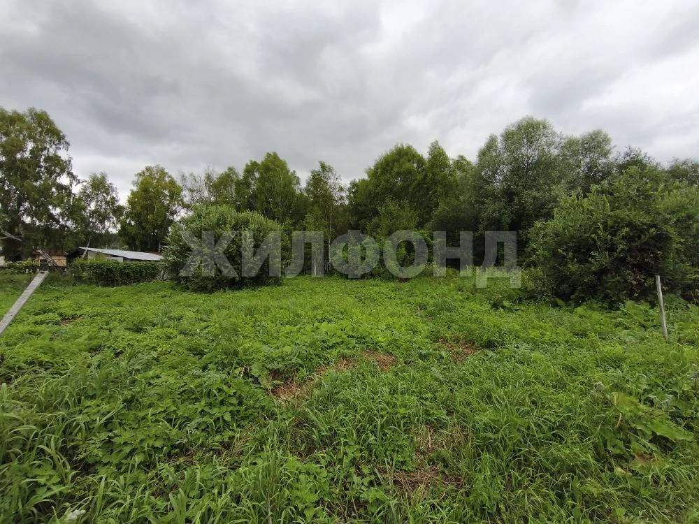 Продам земельный участок 1137 м.кв.