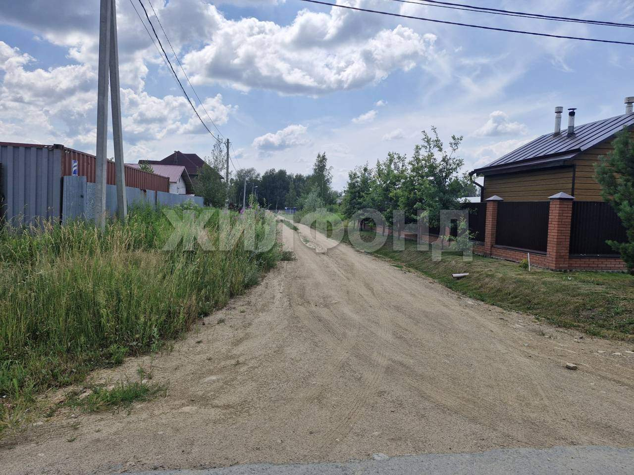 Продам земельный участок 1000 м.кв.