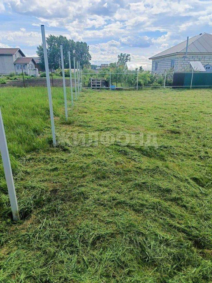 Продам земельный участок 1052 м.кв.