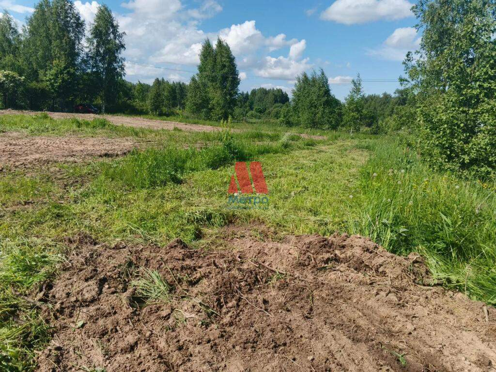 Продам земельный участок 1700 м.кв.