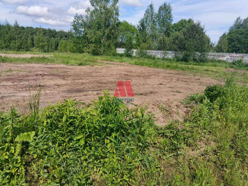 Продам земельный участок 1700 м.кв.