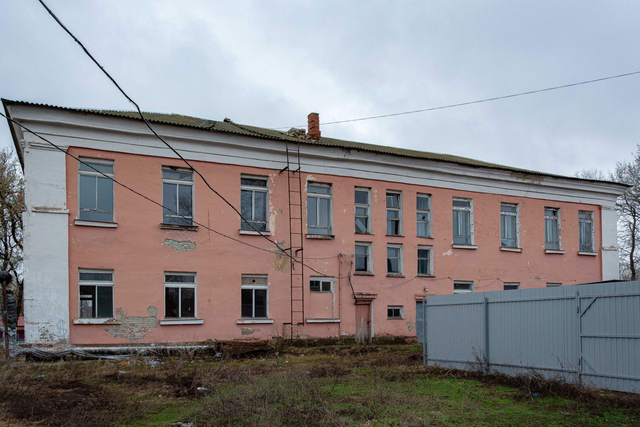 Продам торговое помещение 852.7 м.кв.