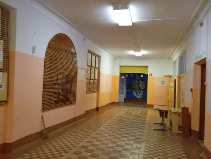Продам торговое помещение 1600.9 м.кв.
