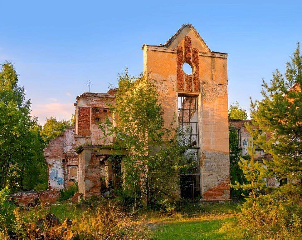 Продам торговое помещение 4945 м.кв.