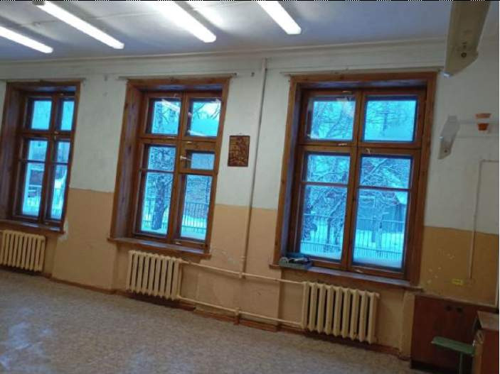 Продам торговое помещение 1600.9 м.кв.