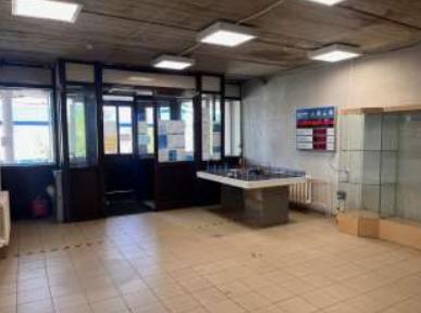Продам торговое помещение 1764 м.кв.