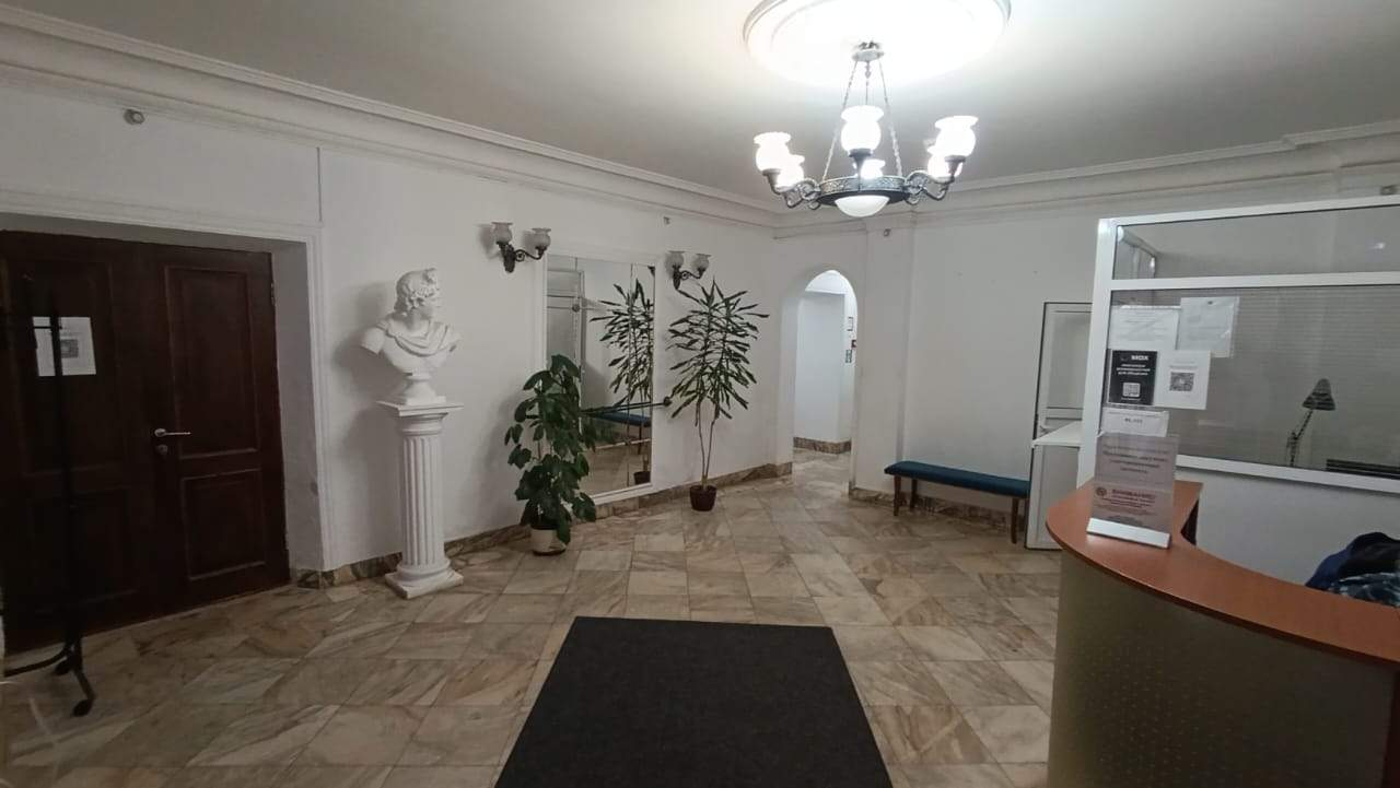 Продам торговое помещение 518.7 м.кв.