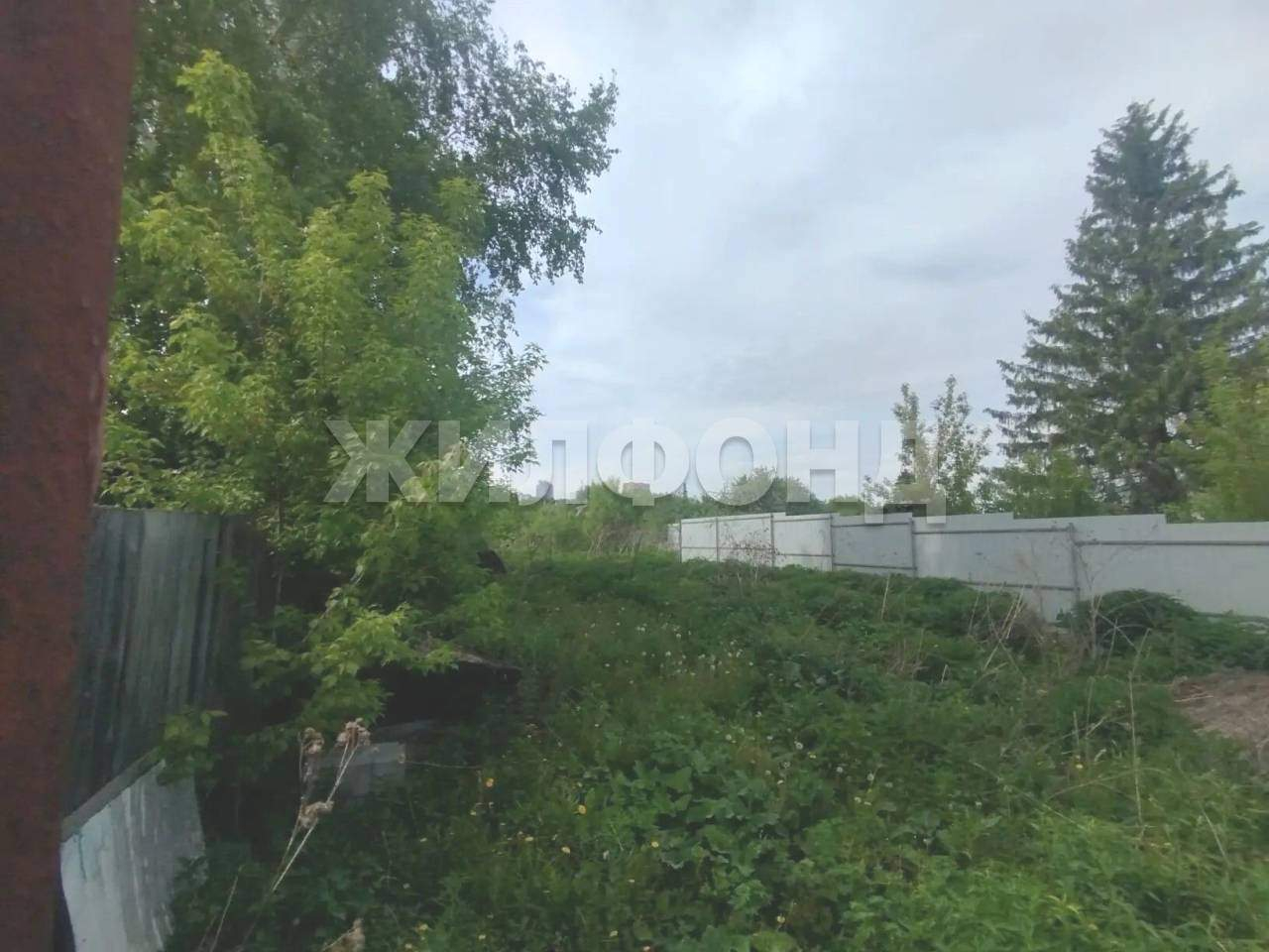 Продам земельный участок 1360 м.кв.