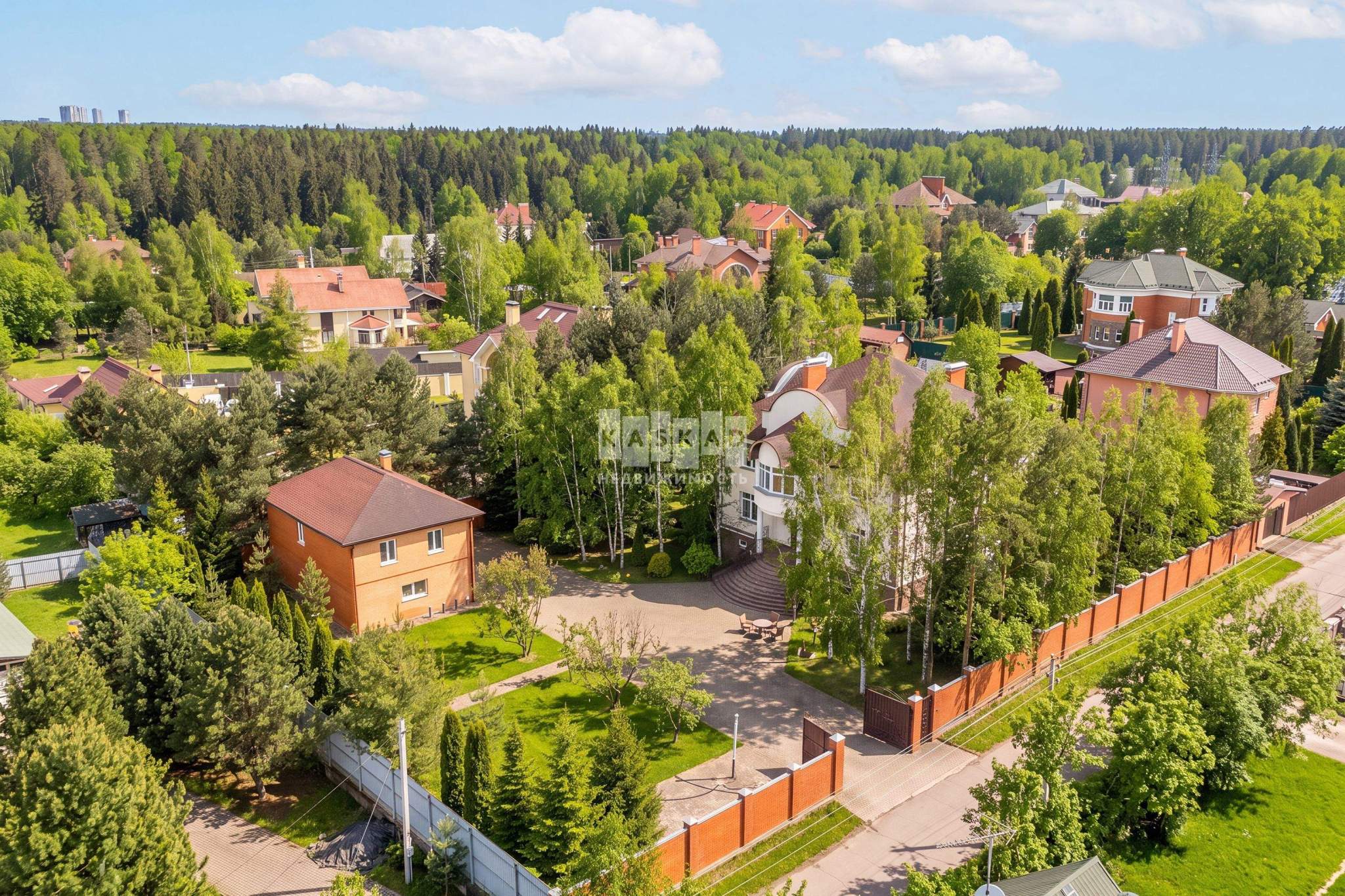 Дом на продажу в Елино, Торговая улица, влд19стр19 фото №1