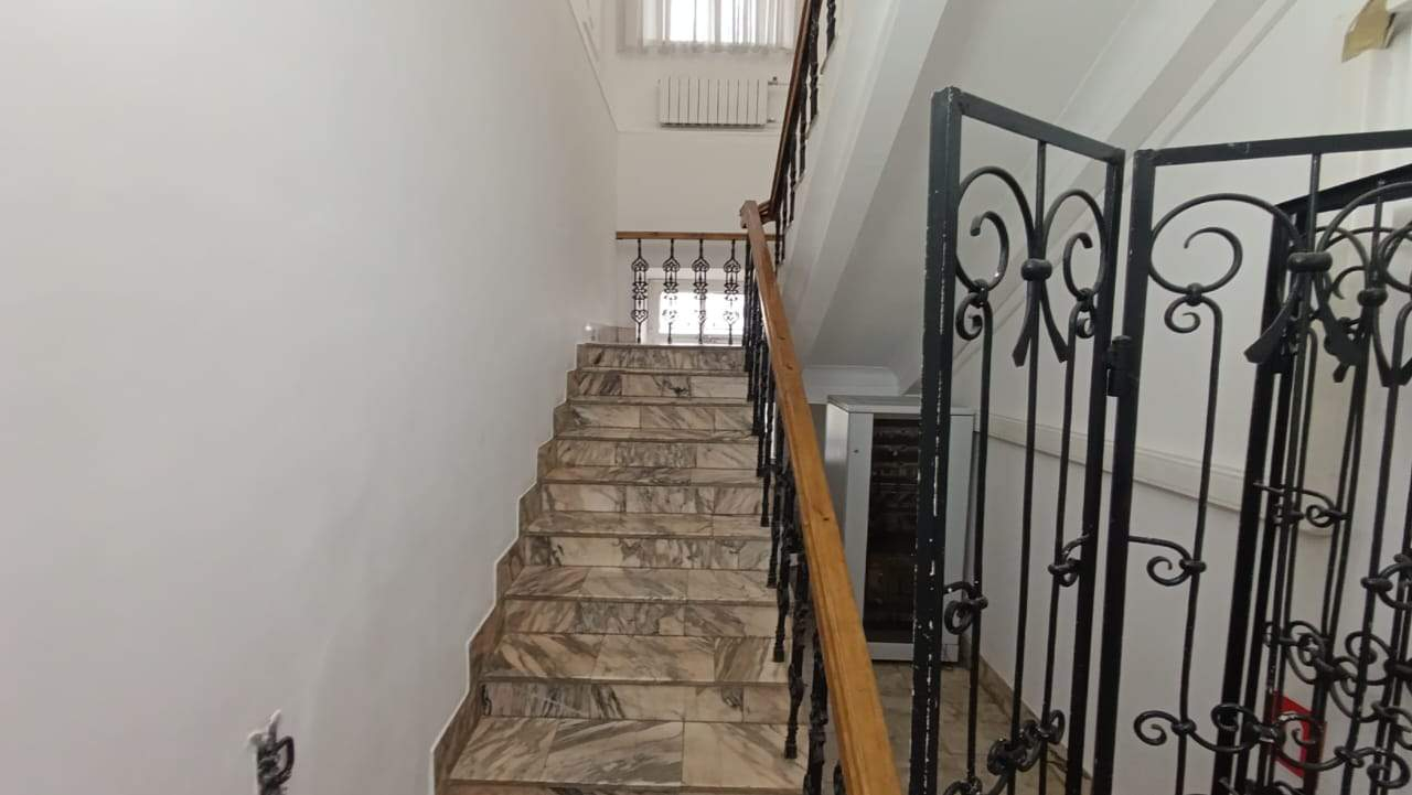 Продам торговое помещение 518.7 м.кв.
