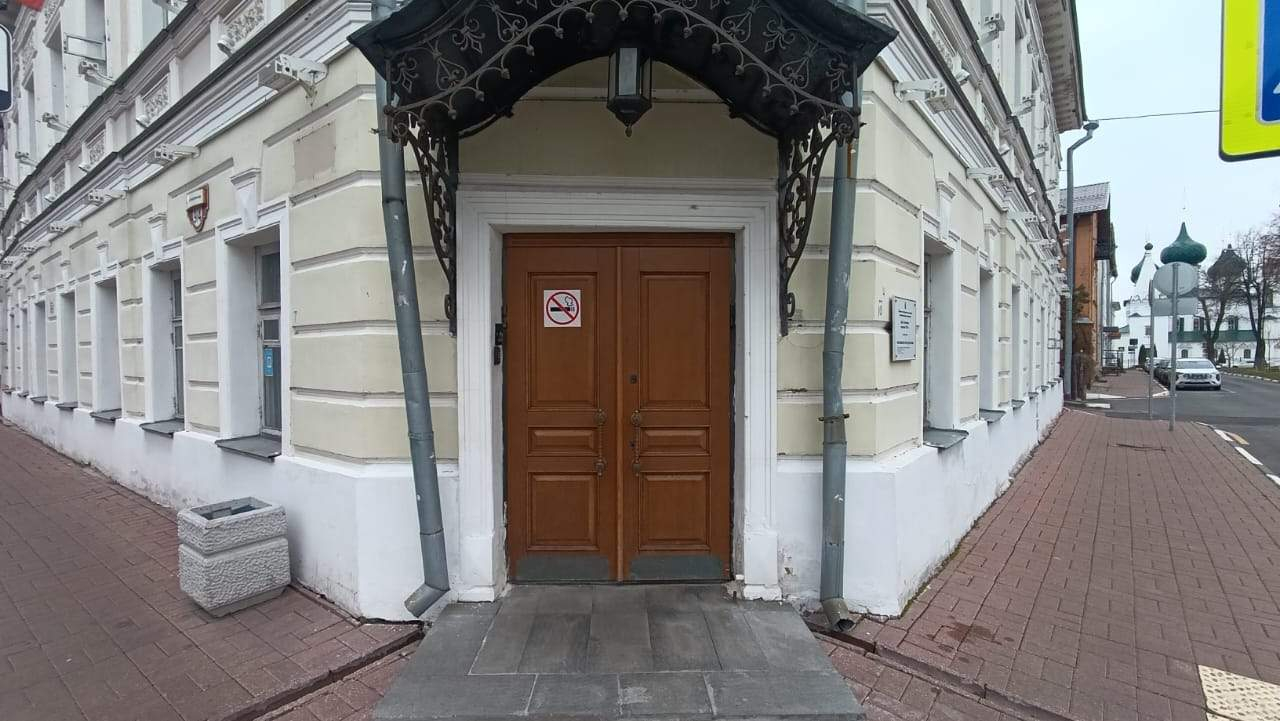 Продам торговое помещение 518.7 м.кв.