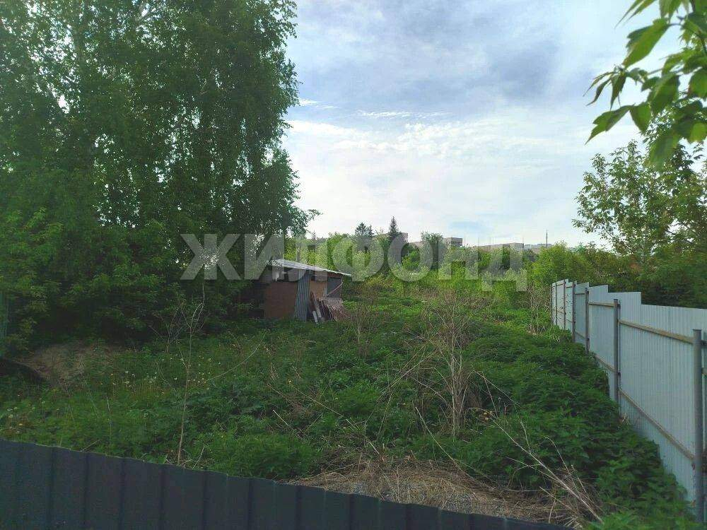 Продам земельный участок 1360 м.кв.