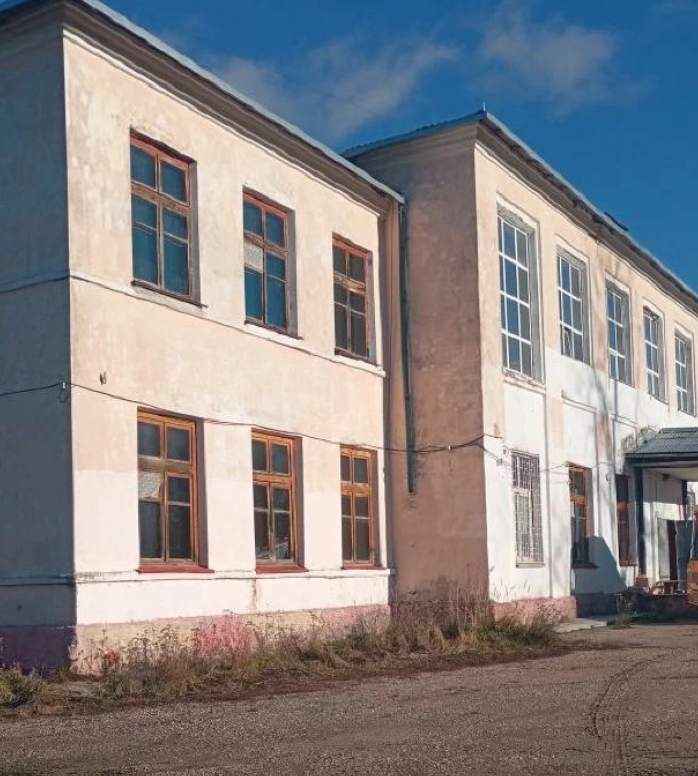 Продам торговое помещение 1600.9 м.кв.