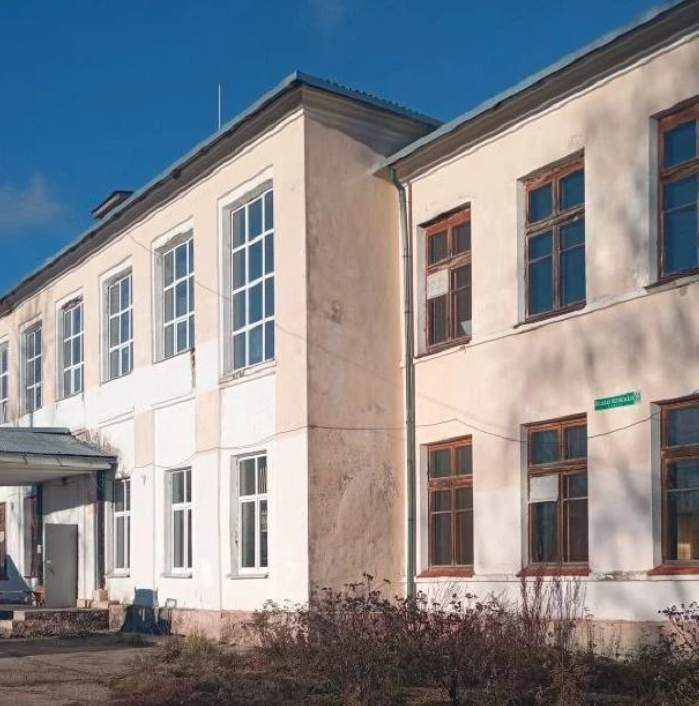 Продам торговое помещение 1600.9 м.кв.