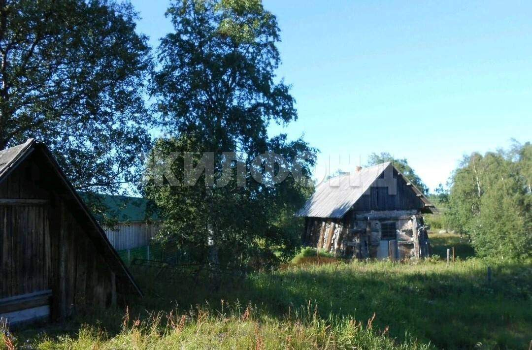 Продам земельный участок 2500 м.кв.