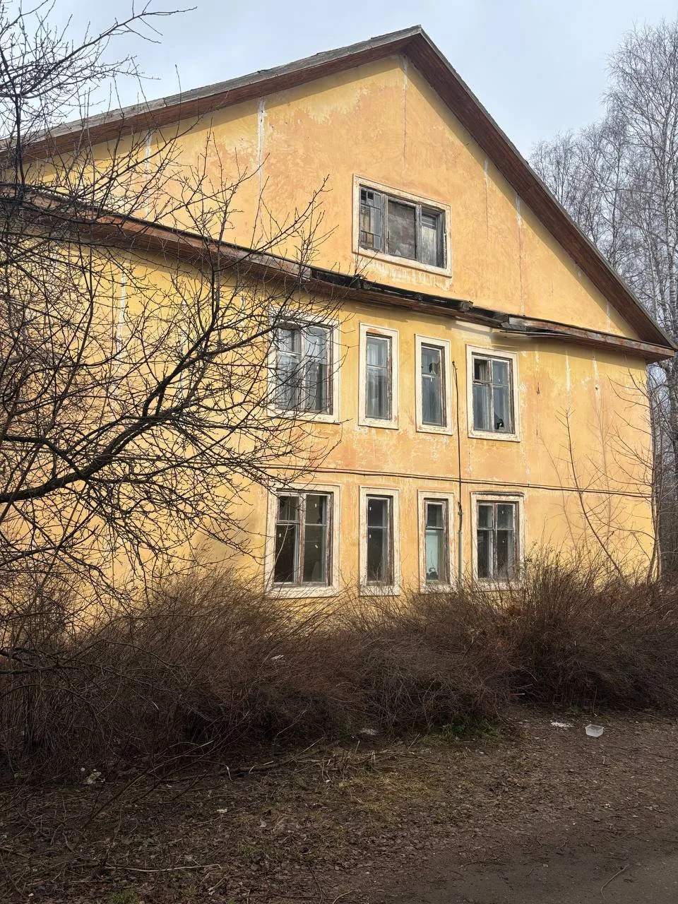 Продам торговое помещение 455.8 м.кв.