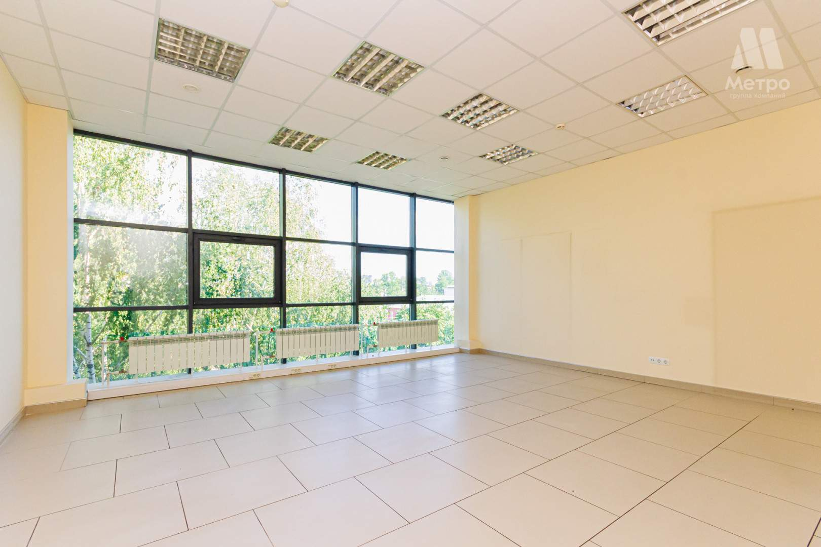 Сдам в аренду офис 900 м.кв.