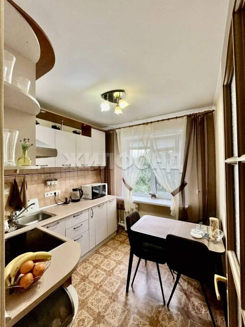 Квартира на продажу в Тольятте, Есенина улица, 14