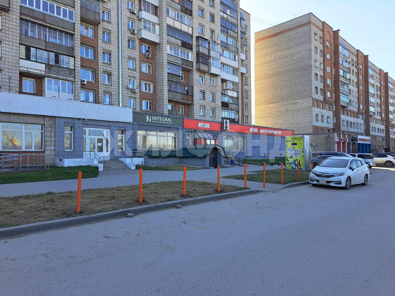 Продам магазин 928 м.кв.