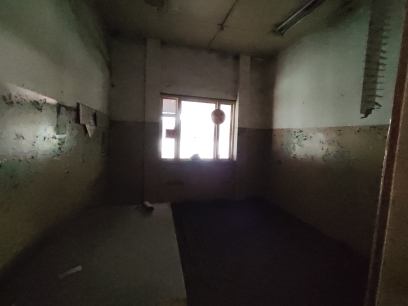 Продам торговое помещение 2342 м.кв.