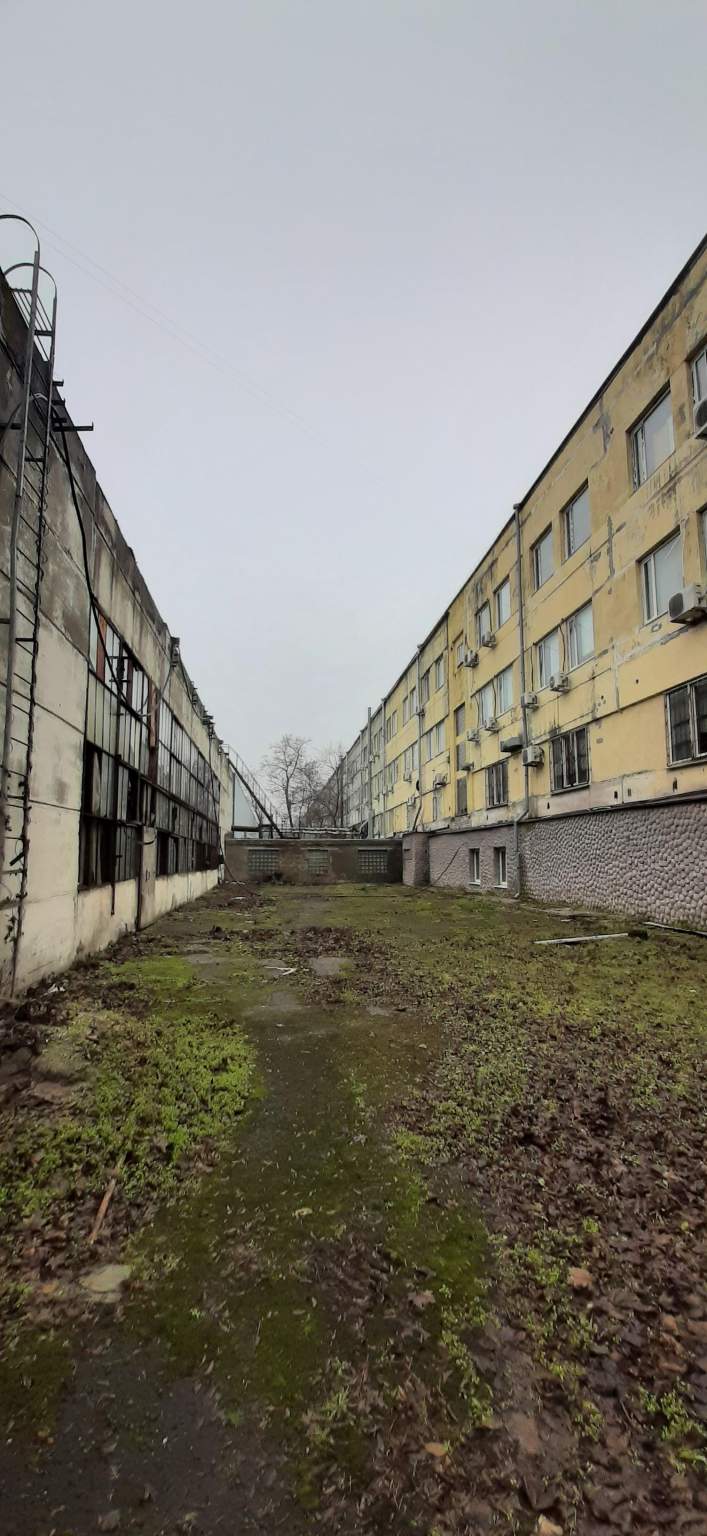 Продам торговое помещение 4000 м.кв.