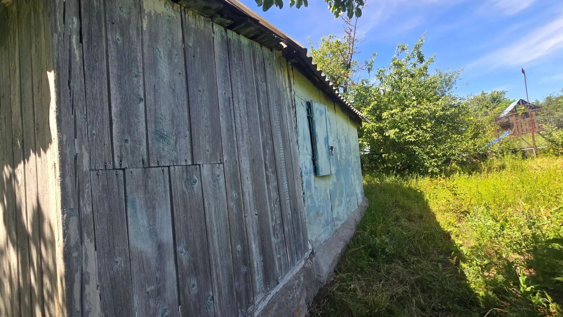 Продам земельный участок 1100 м.кв.