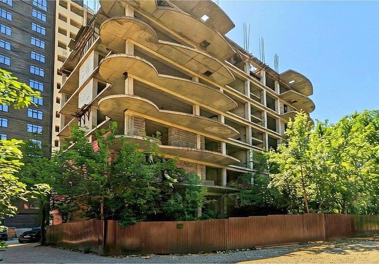 Продам земельный участок 1800 м.кв.