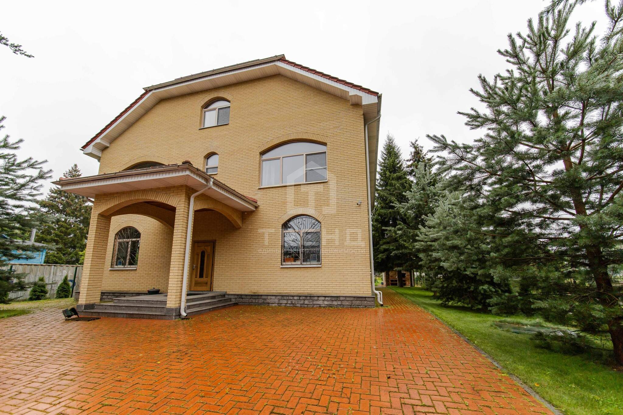 Дом на продажу в Павловске, 1-я линия, 15 фото №0