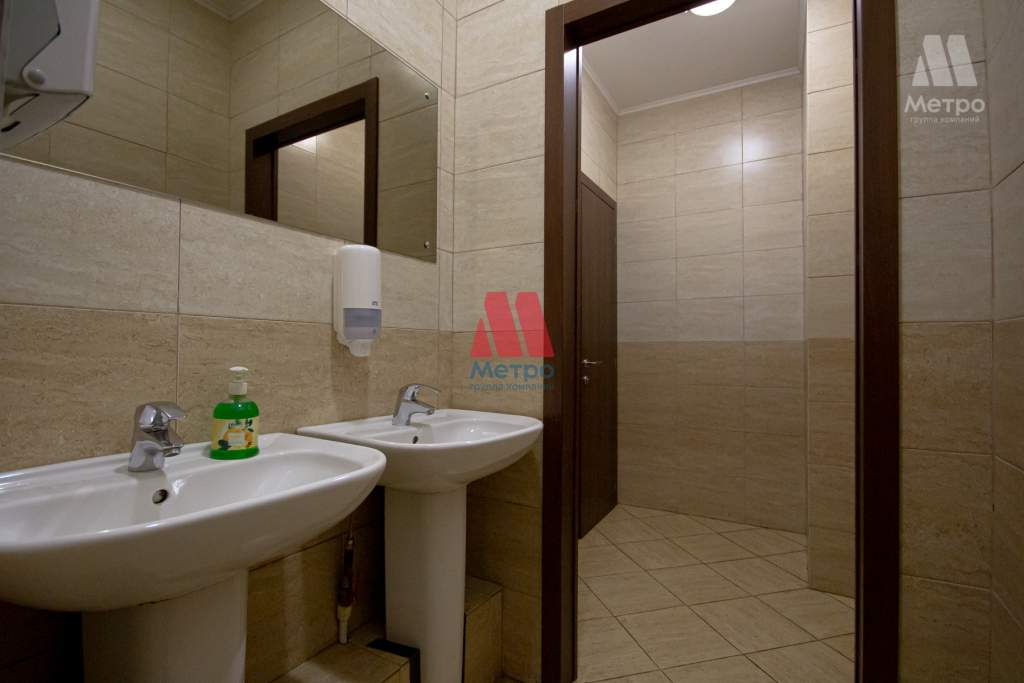 Сдам в аренду офис 800 м.кв.