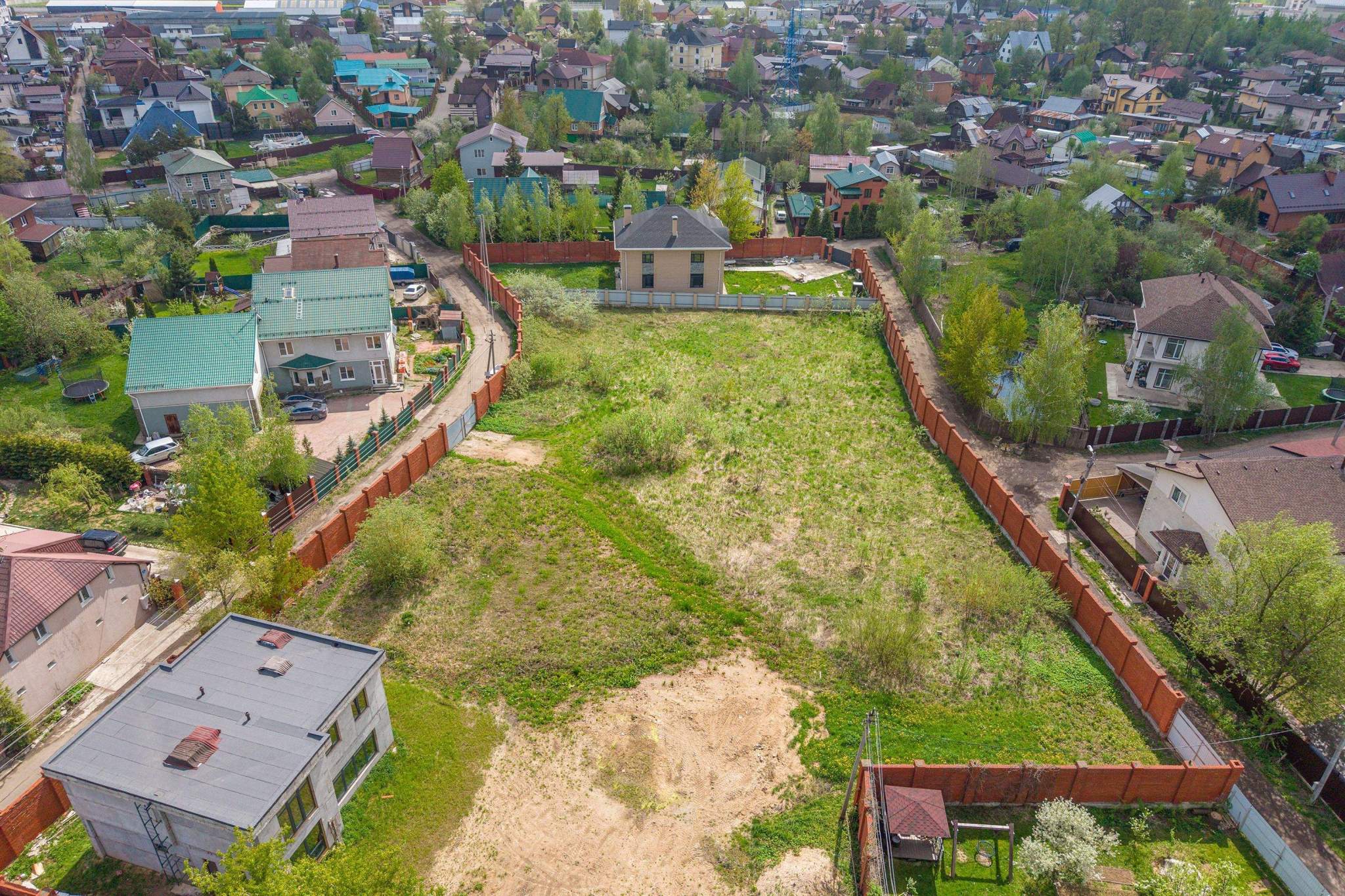 Продам земельный участок 750 м.кв.