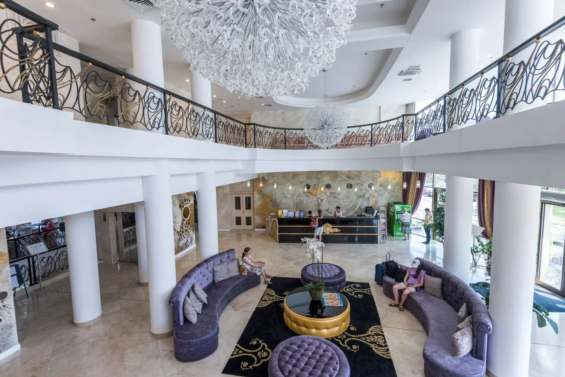 Продам торговое помещение 20561 м.кв.