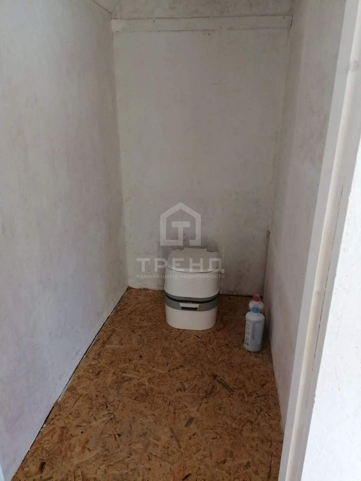 Продам земельный участок 1200 м.кв.