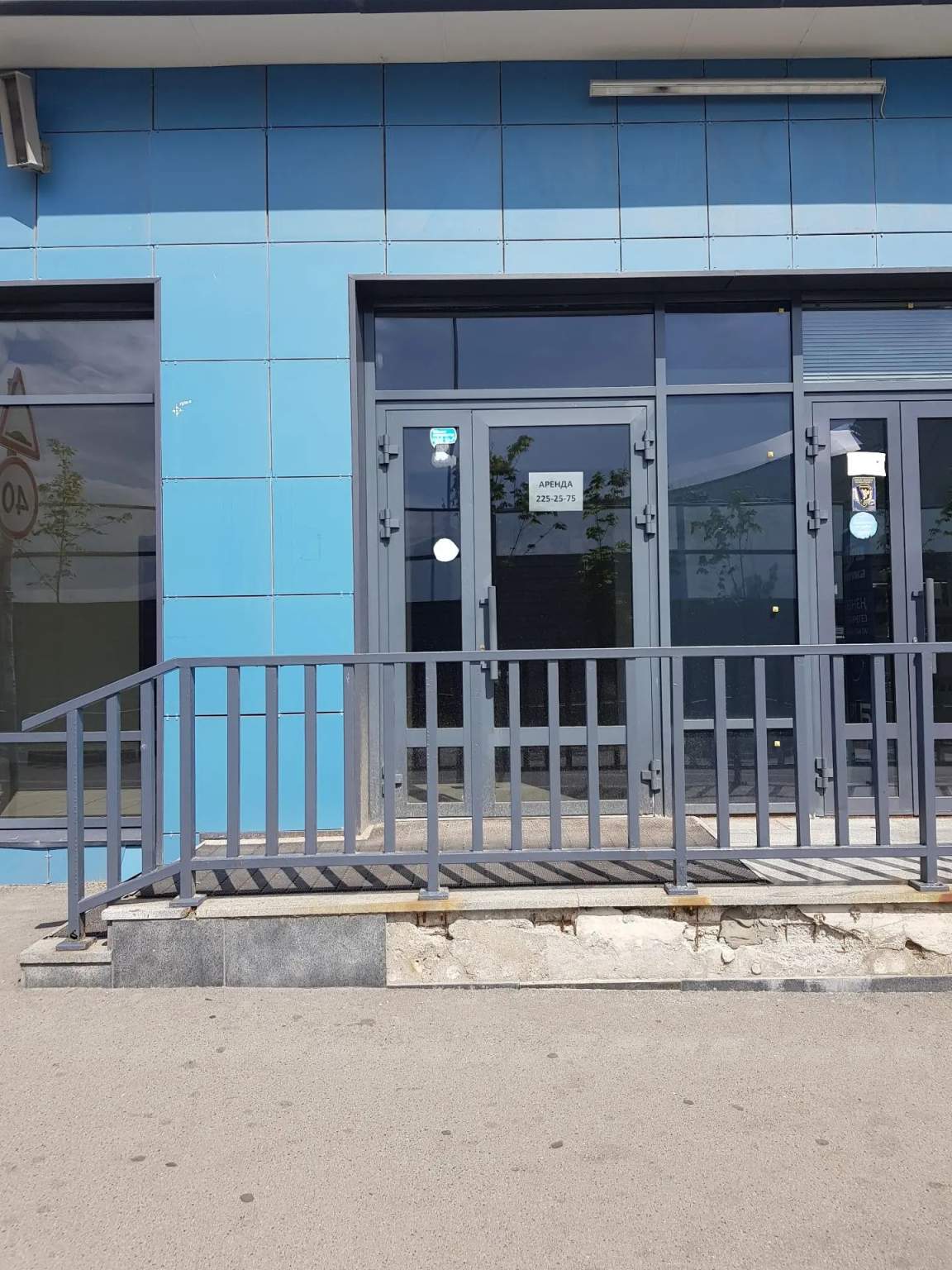 Сдам в аренду магазин 107.2 м.кв.