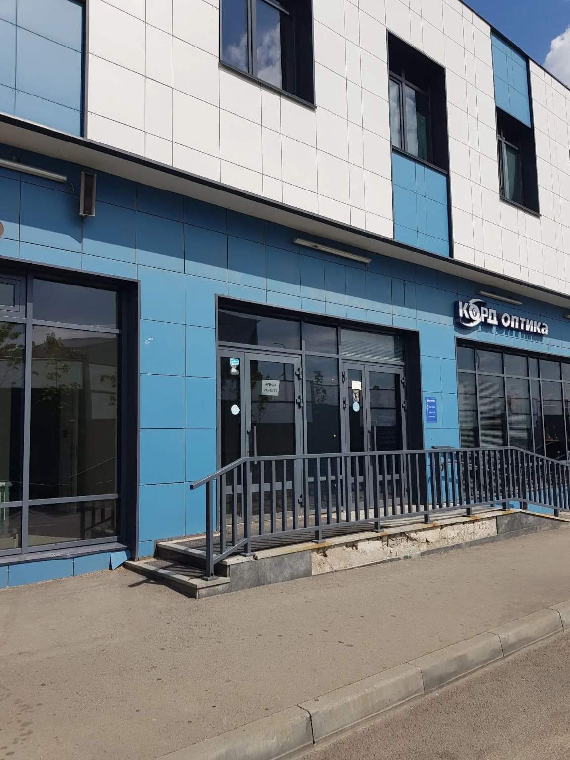 Сдам в аренду магазин 107.2 м.кв.