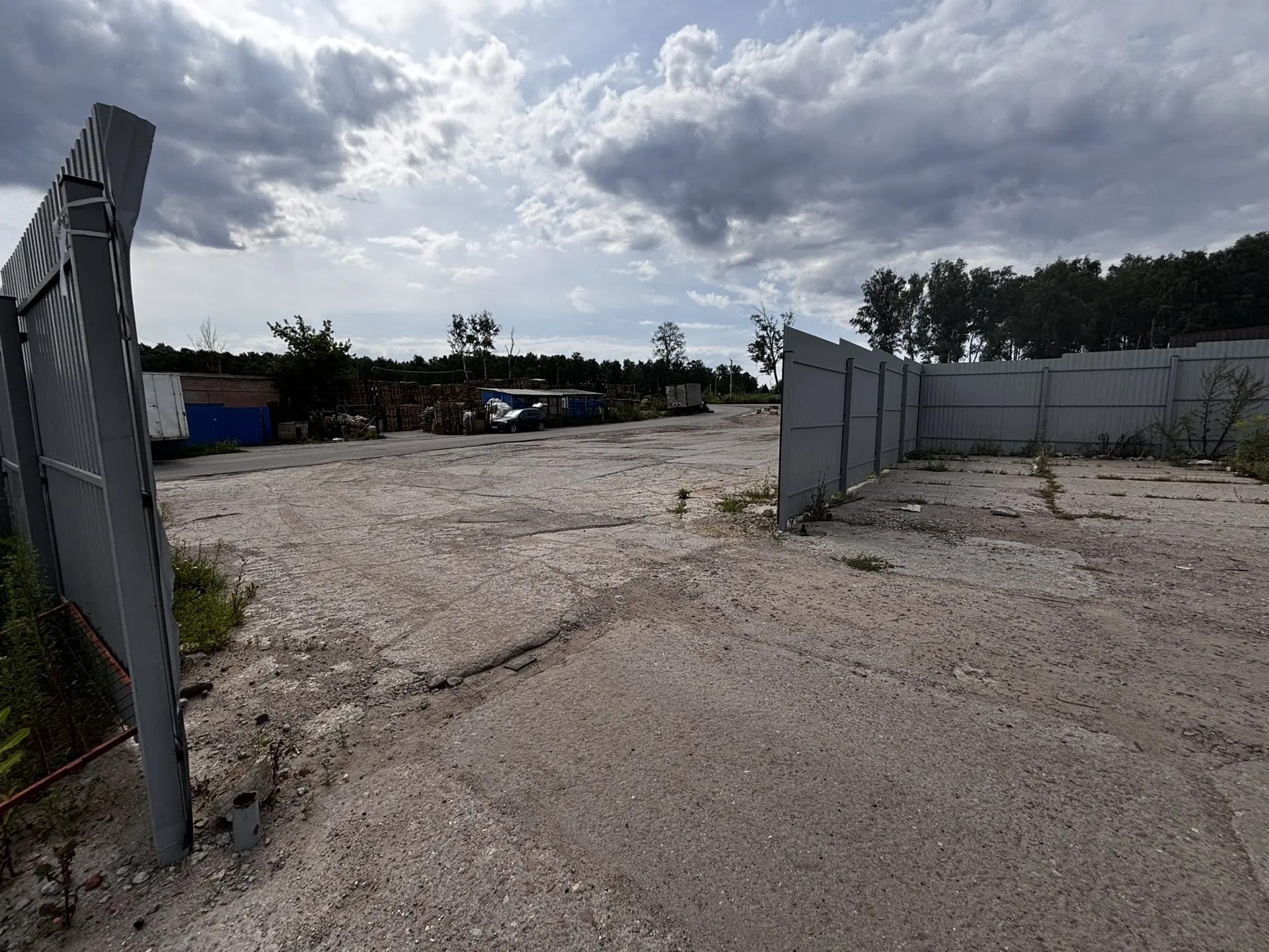 Сдам в аренду земельный участок 285 м.кв.