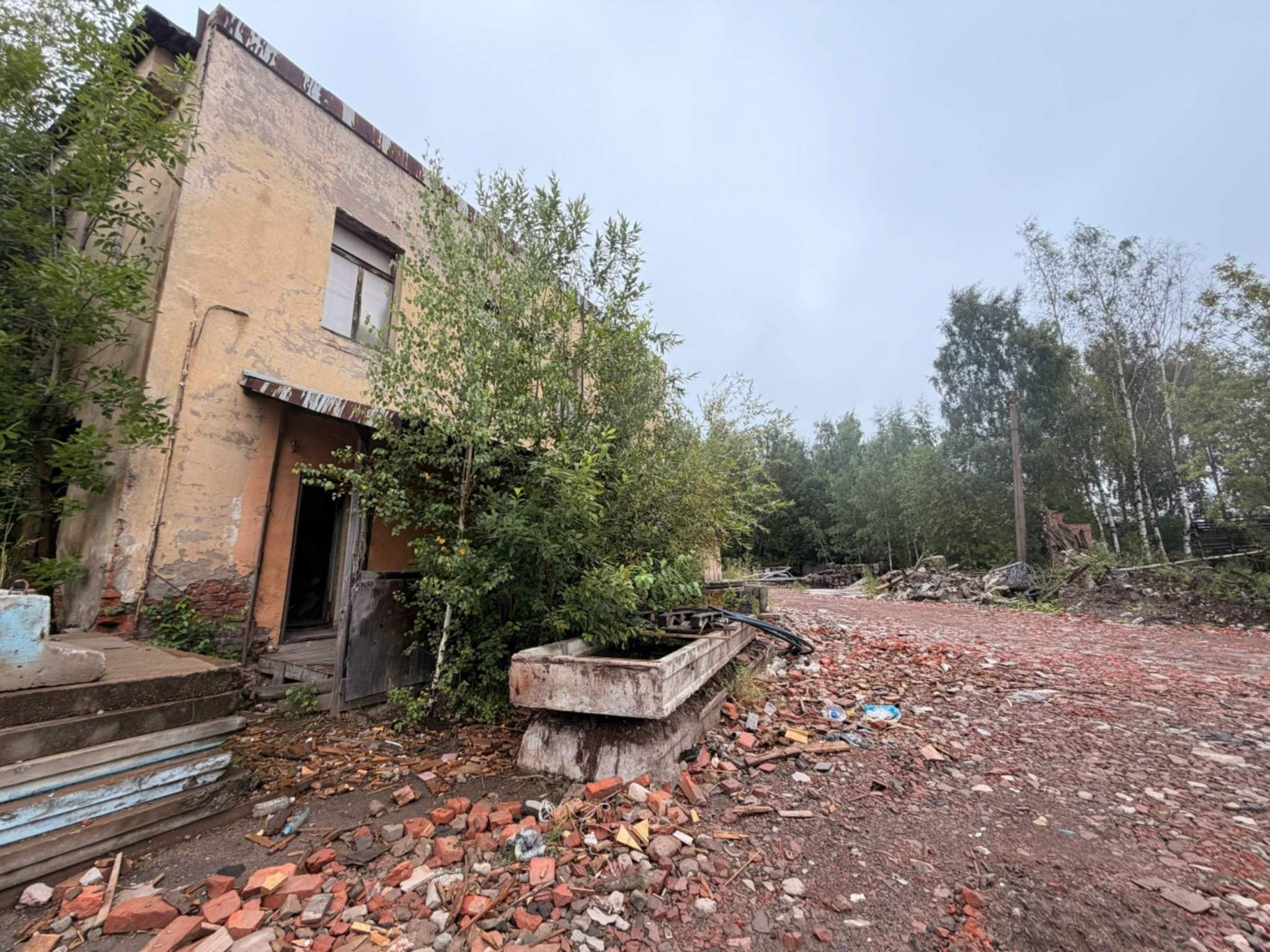 Продам торговое помещение 1486.9 м.кв.