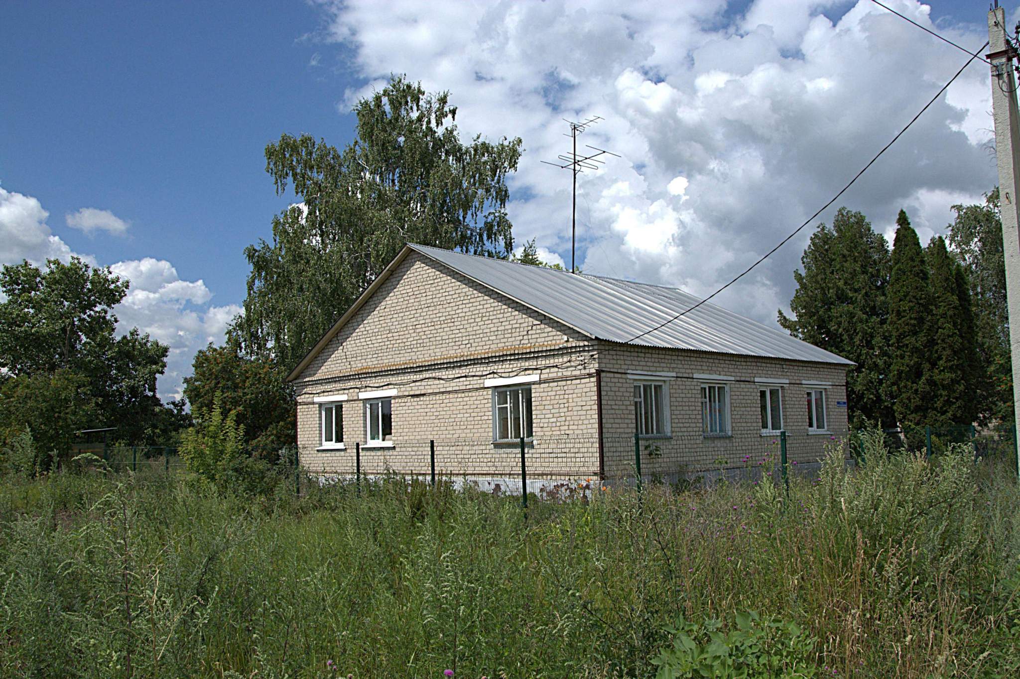 Продам торговое помещение 469.1 м.кв.