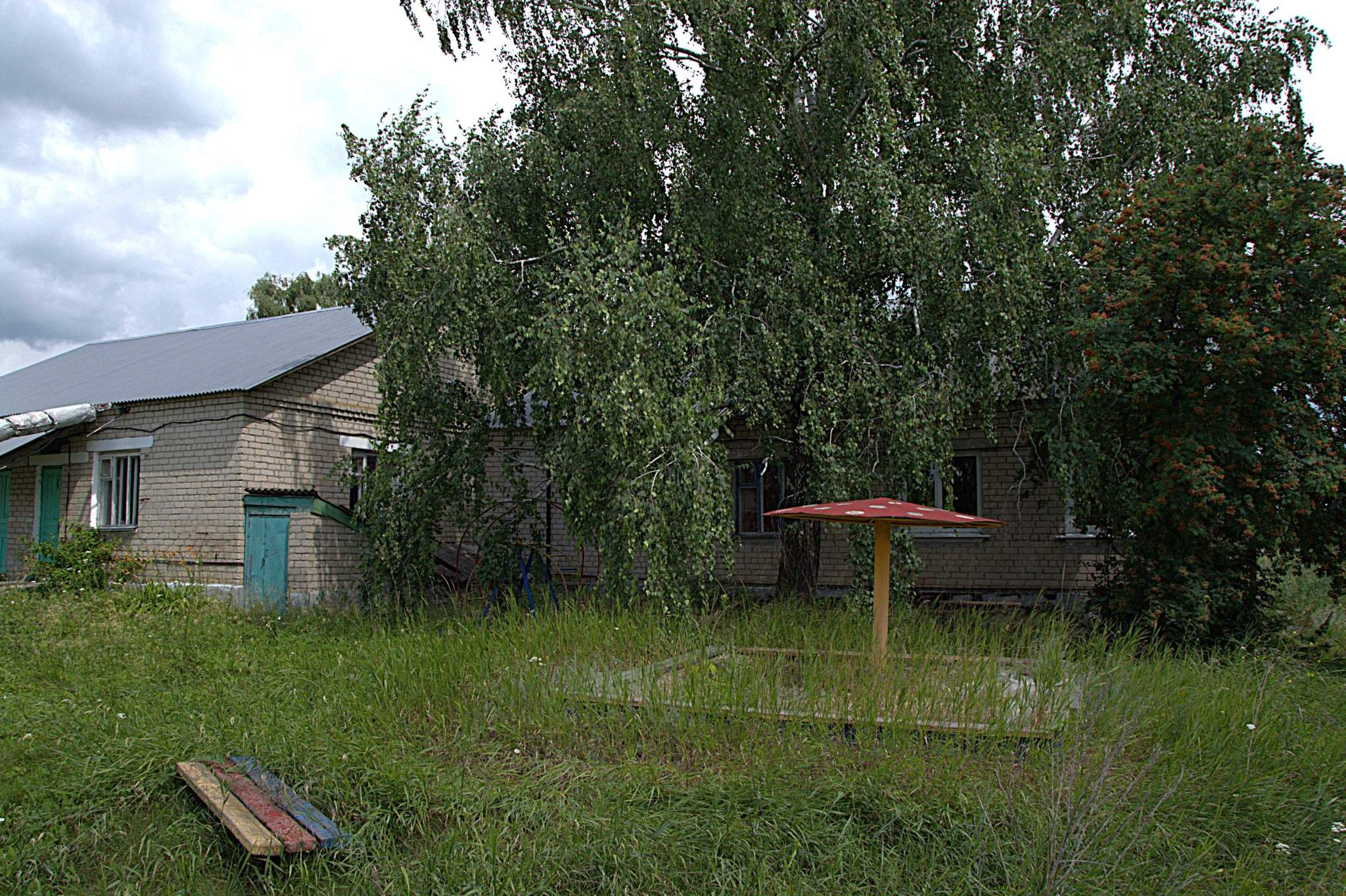 Продам торговое помещение 469.1 м.кв.