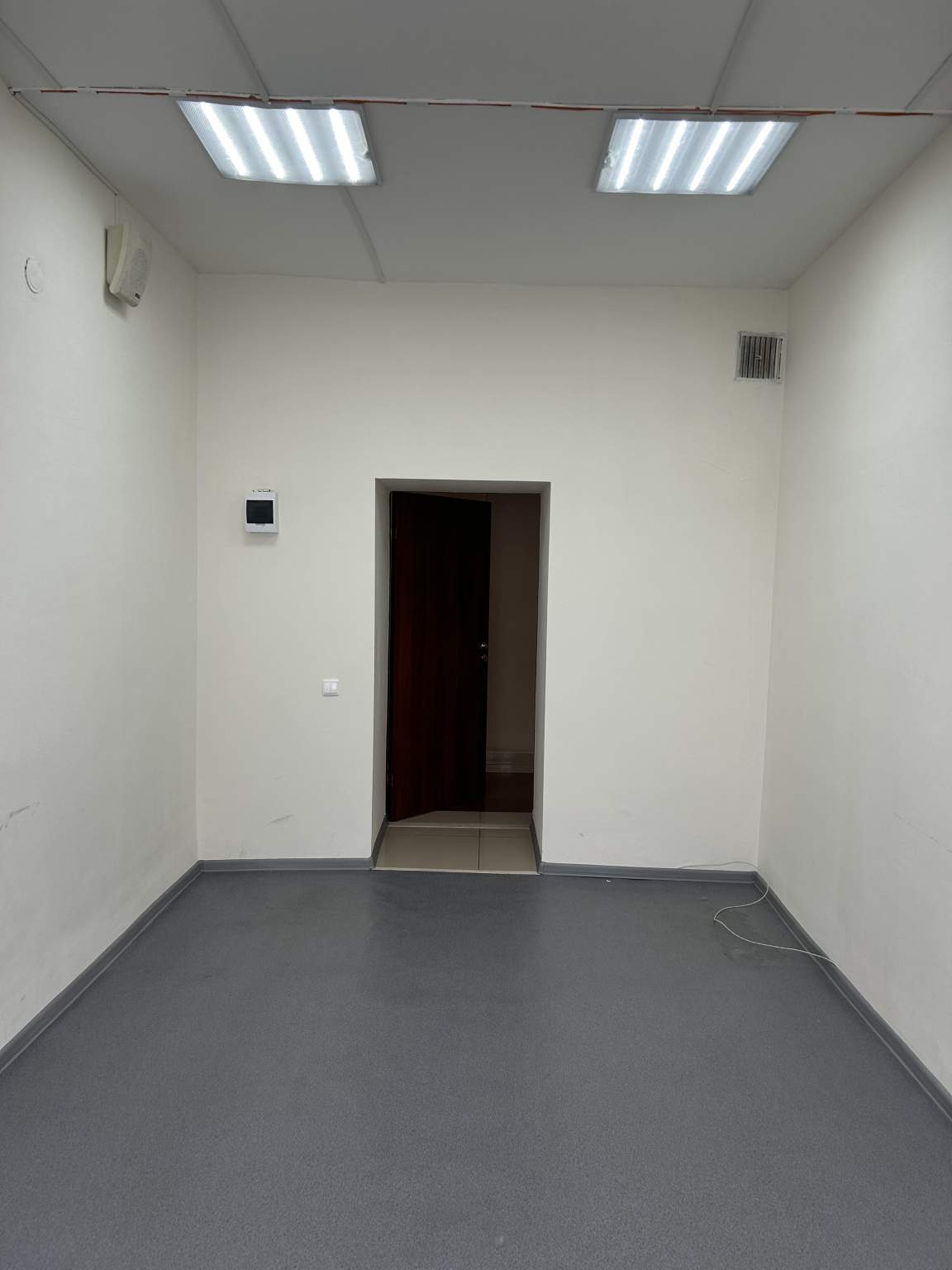 Сдам в аренду офис 15.7 м.кв.