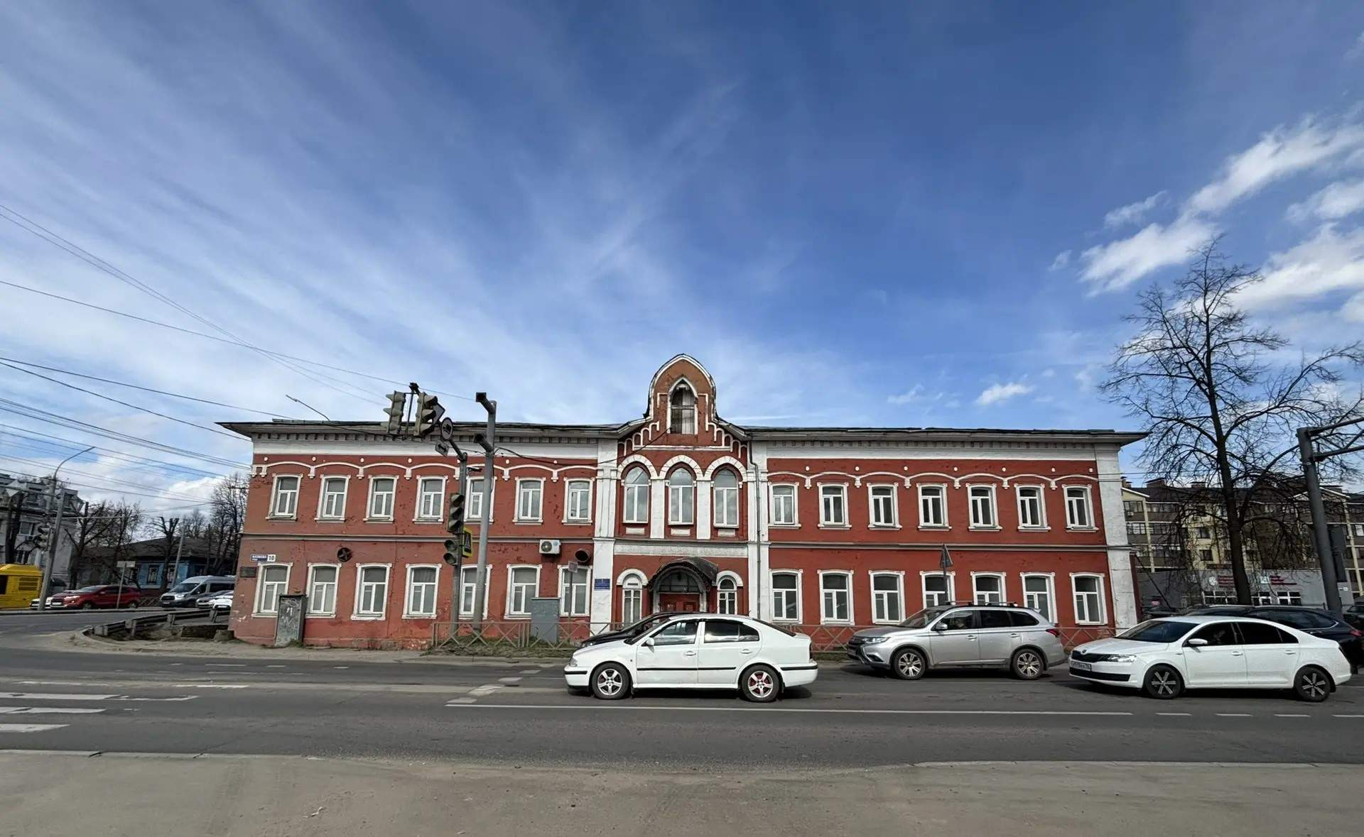 Продам торговое помещение 1993.8 м.кв.