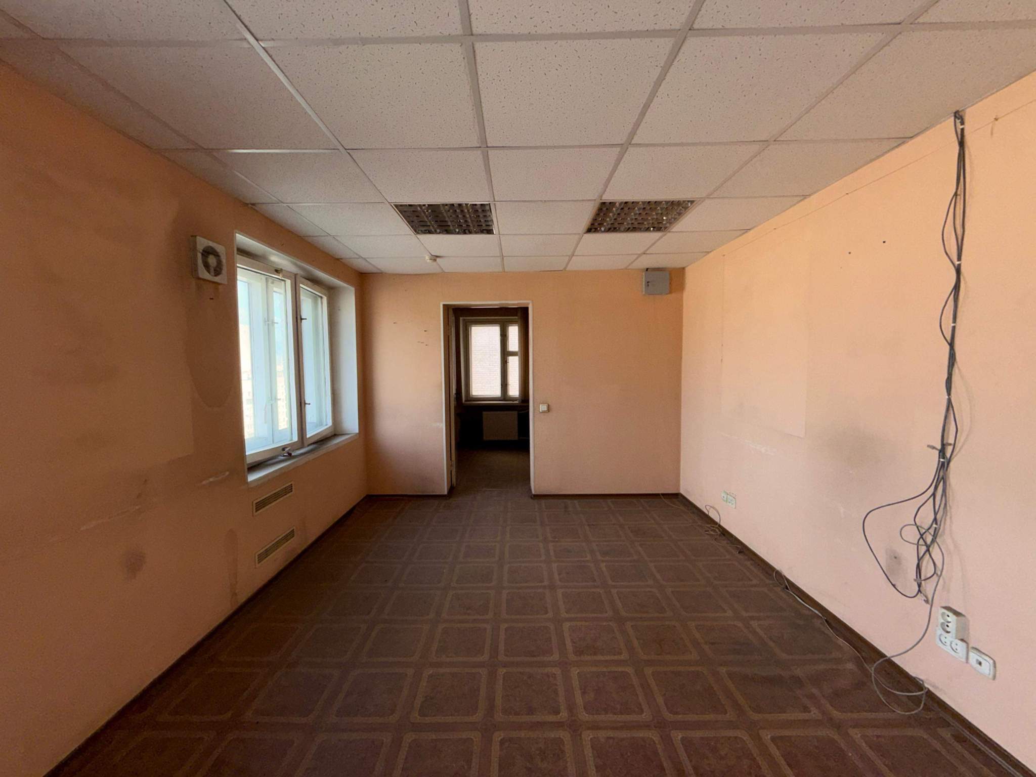 Продам офис 57.3 м.кв.