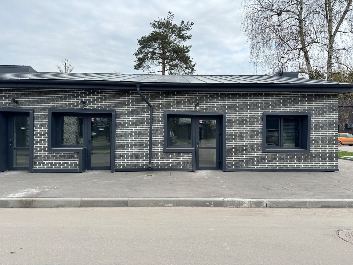 Продам помещение свободного назначения 16.8 м.кв.