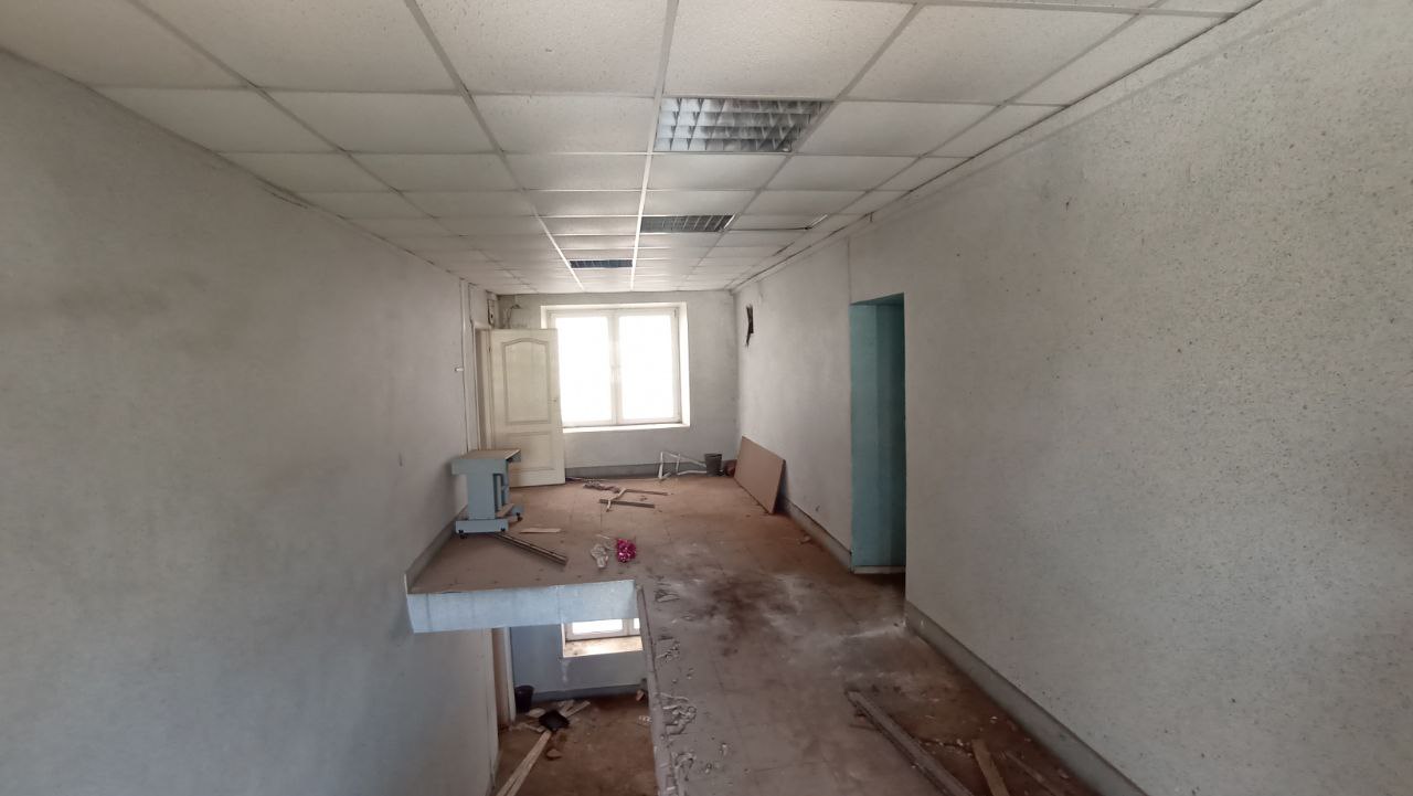 Продам торговое помещение 1087 м.кв.
