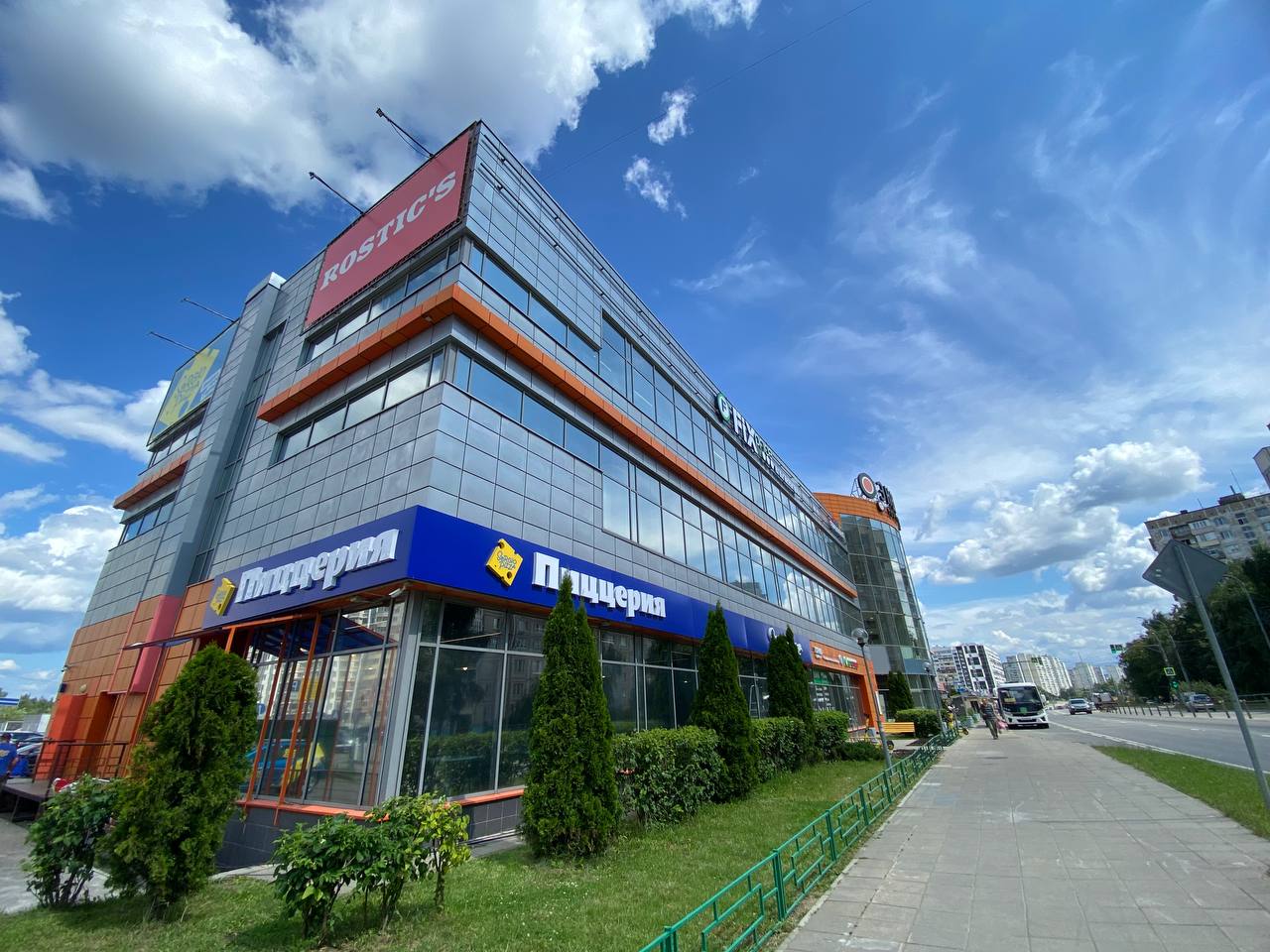 Продам торговое помещение 6058 м.кв.