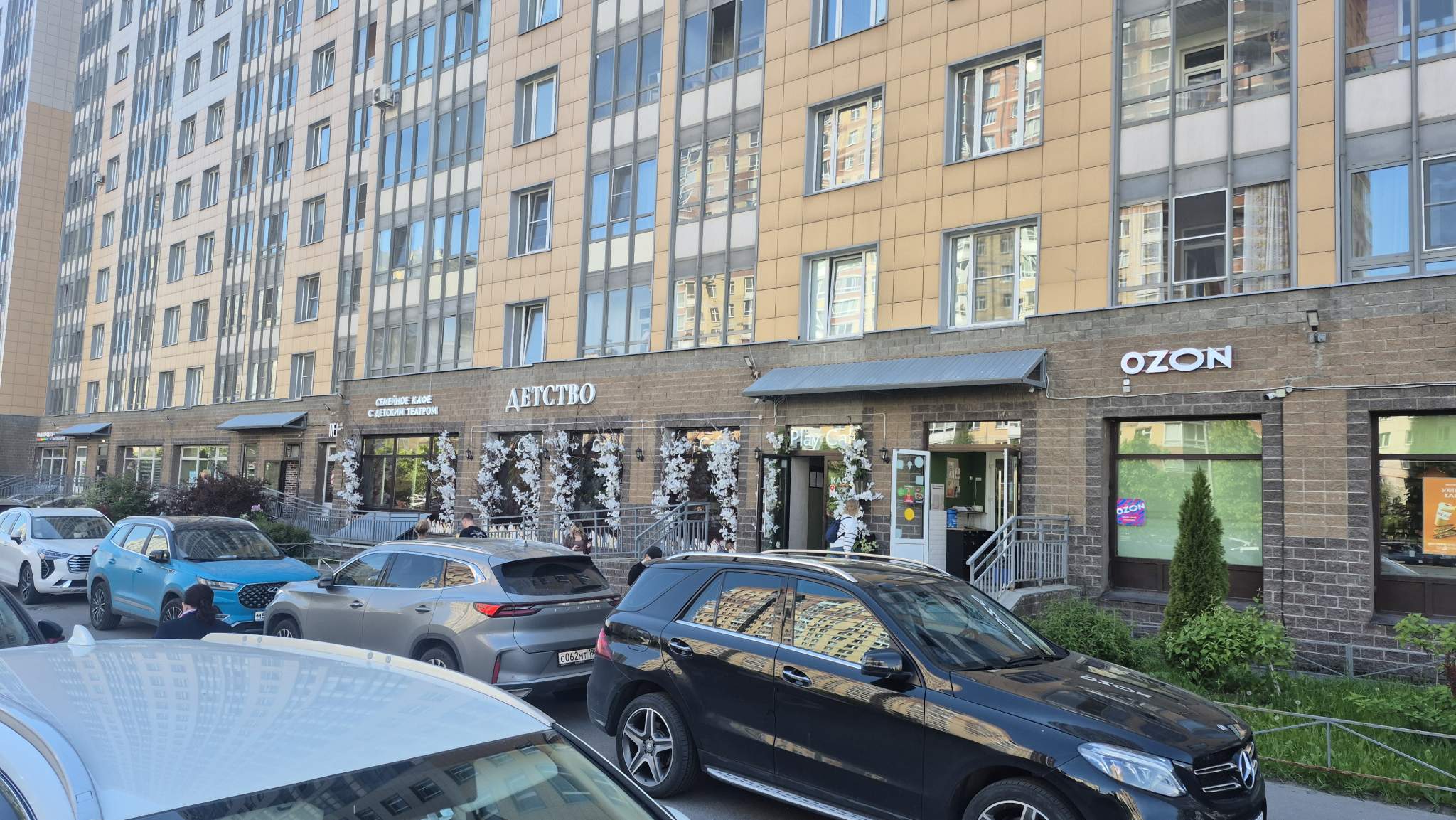 Сдам в аренду магазин 260.7 м.кв.